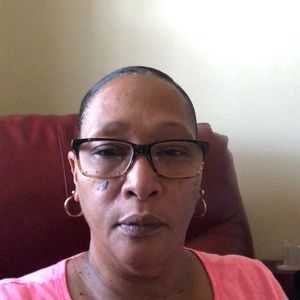 Meet your Posher, Yolanda